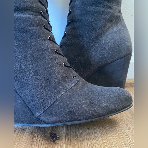 Like New! Stuart Weitzman Suede Knee High Lace Up Wedge Boots, Size 9 - Picture 6 of 16